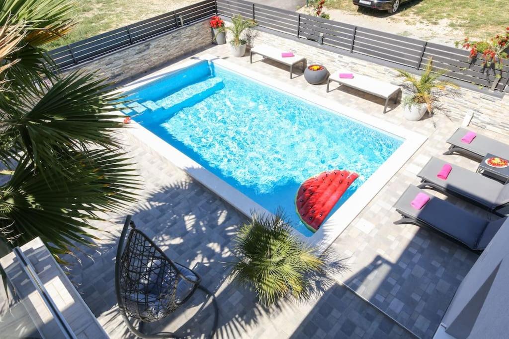 Vikendica Beachfront Corluka
