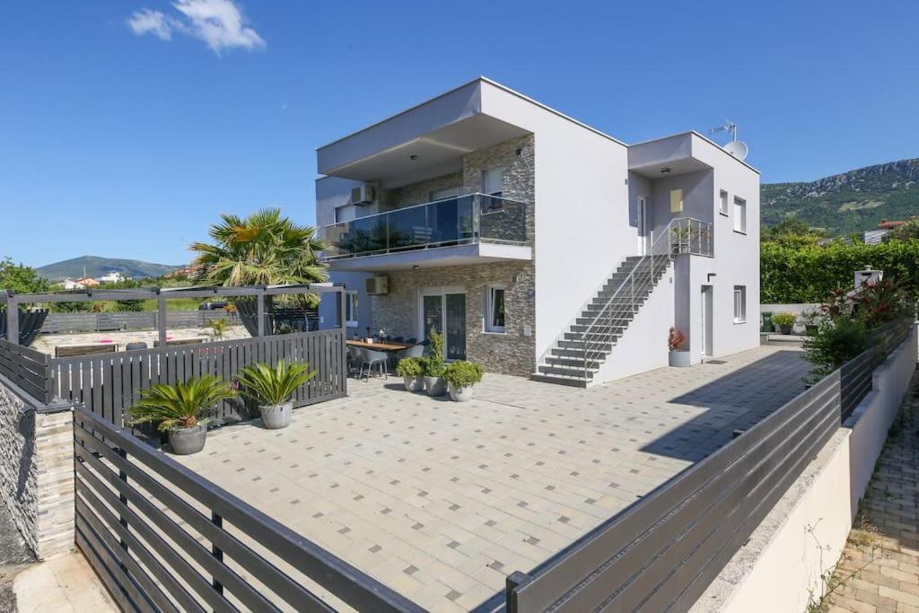 Vikendica Beachfront Corluka Kastela