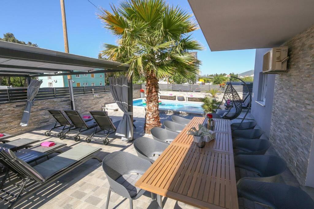 Beachfront Corluka * Kastela